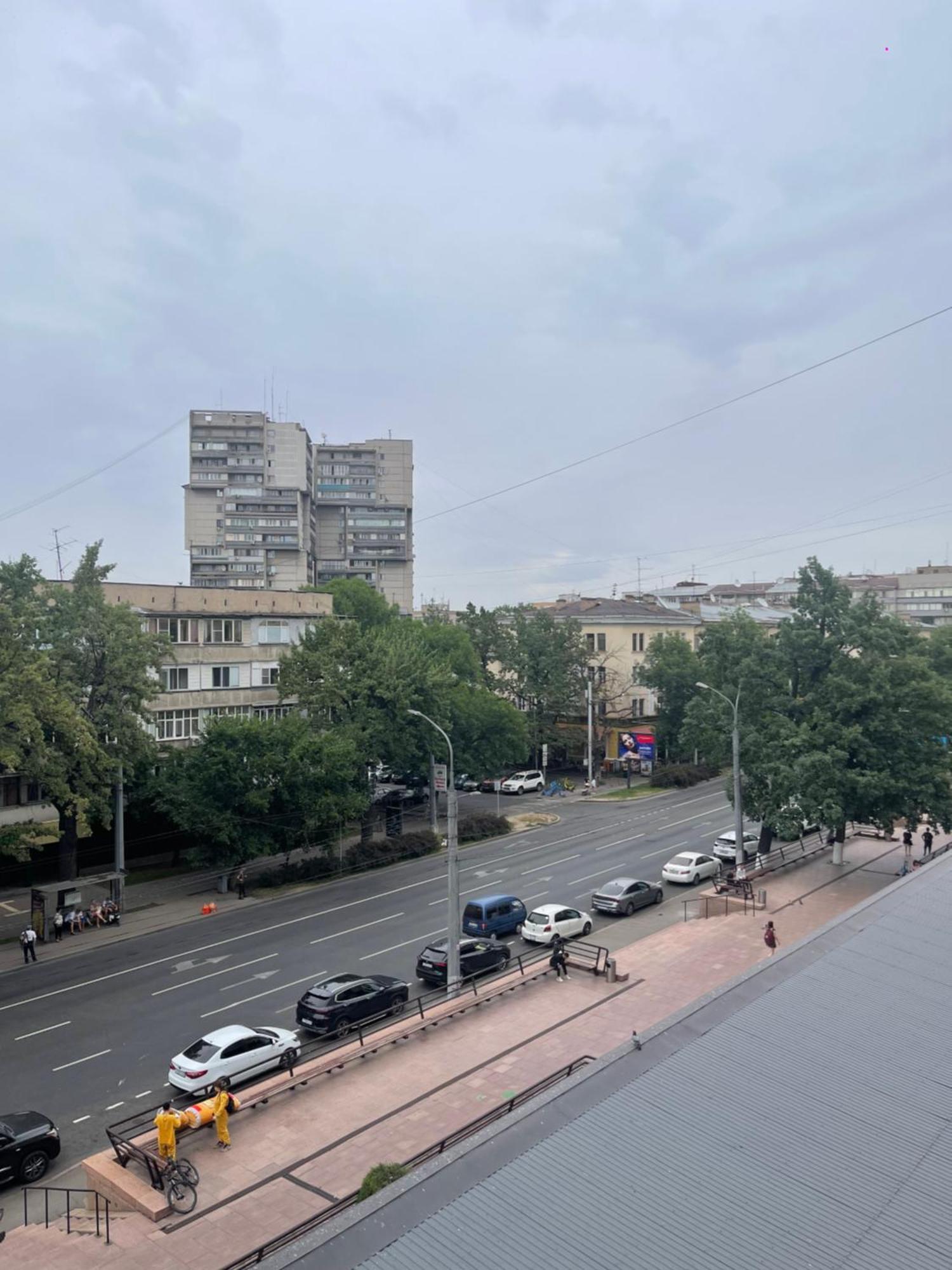 Двухкомнатная Квартира На Арбате Almaty Eksteriør bilde